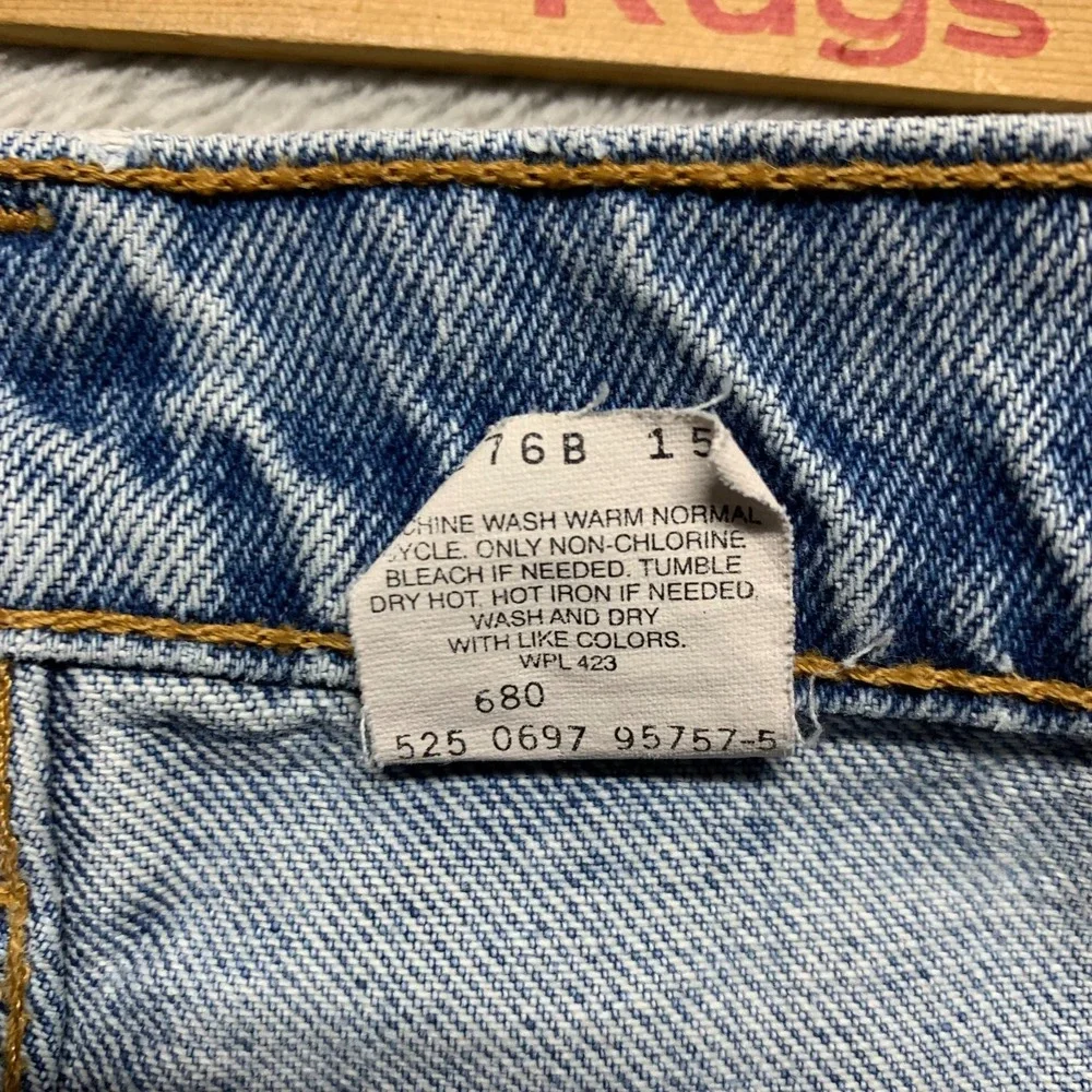 Vintage Levi's 550 Relaxed Fit USA Denim‎ Jeans 32x32 (Fits 31x33) Red Tab 90's
